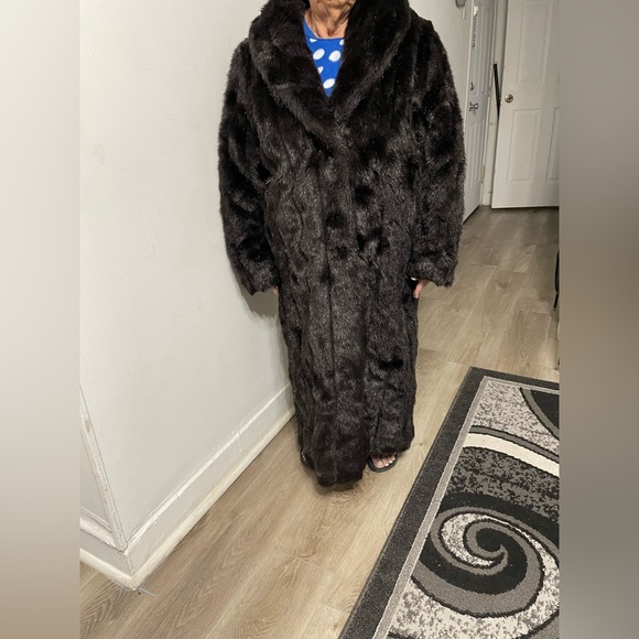 Monterey Fashions Other - Faux Far Vintage Woman Coat